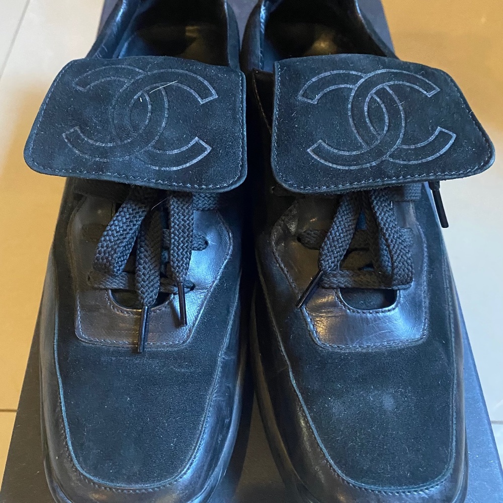 Vintage chanel senakers